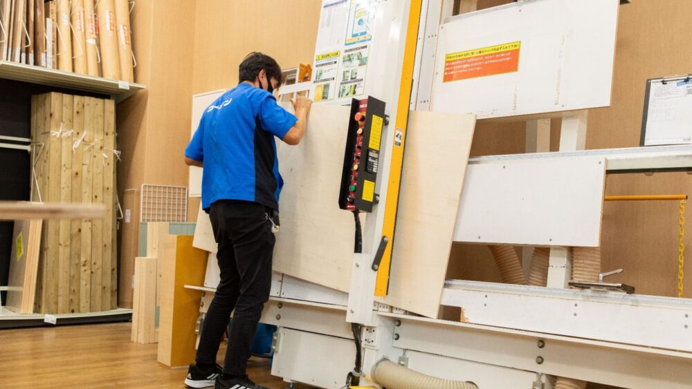 ホームセンターの木材カットサービスイメージ